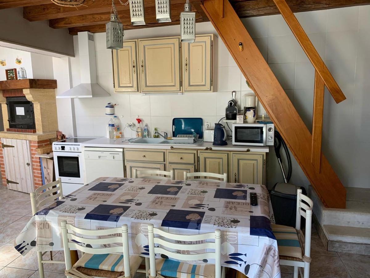 Maison De Pays Au Centre Du Village Saint-Martin-de-Ré Kültér fotó